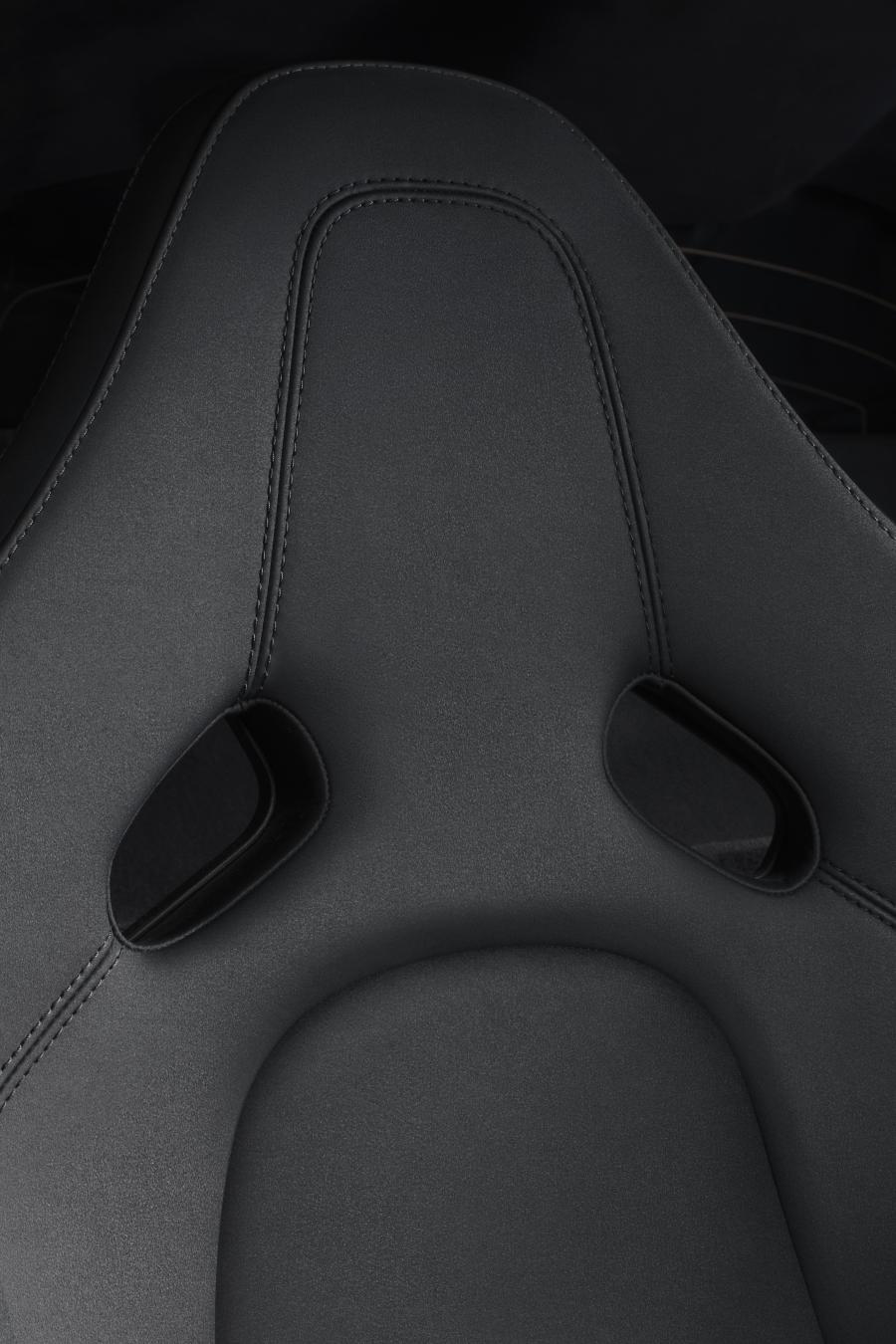 Детали интерьера McLaren 570S with Track Pack Upgrade 2016 года  (фото 5 из 6)